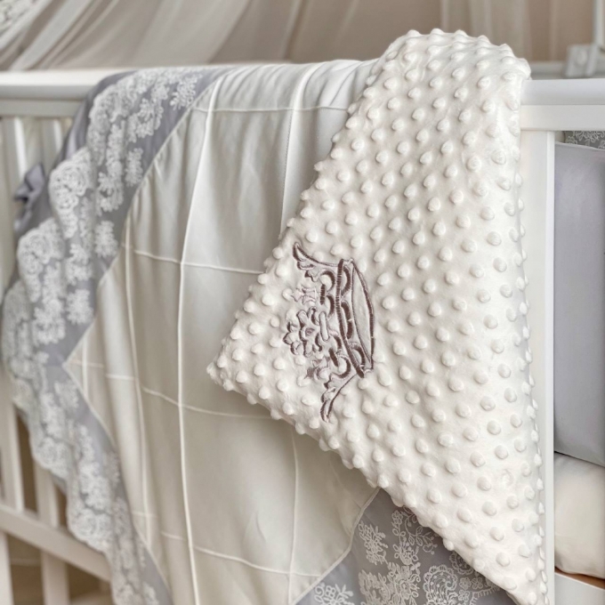 Set lenjerie Patut Copii Bebe 8 piese Classic Gri (1)
